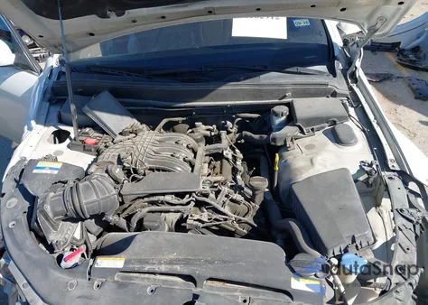 2011 Hyundai Genesis 3.8 z USA, uszkodzony, nr VIN KMHGC4DE2BU114043